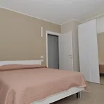 Moderno 3 Con Piscina Piazza Aurora *