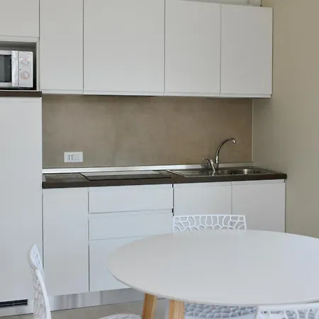 公寓 Moderno 3 Con Piscina Piazza Aurora
