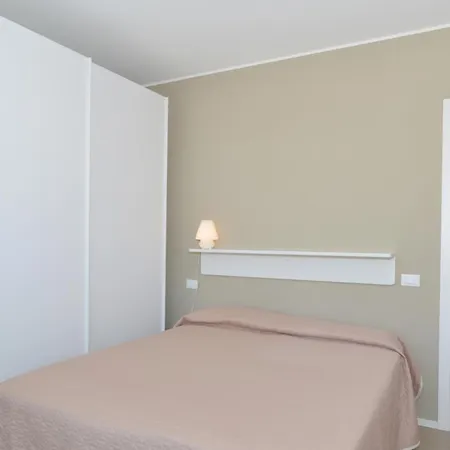 Moderno 3 Con Piscina Piazza Aurora 公寓