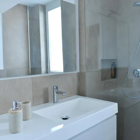 Moderno 3 Con Piscina Piazza Aurora 公寓