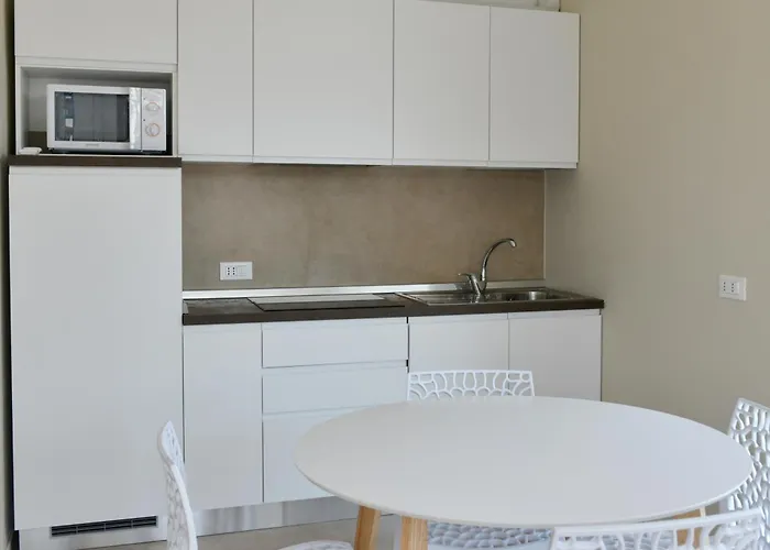 아파트 Moderno 3 Con Piscina Piazza Aurora